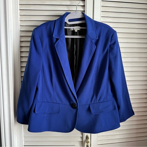 Size 16 Kasper Blazer with XL Lularoe Skirt - Picture 2 of 5